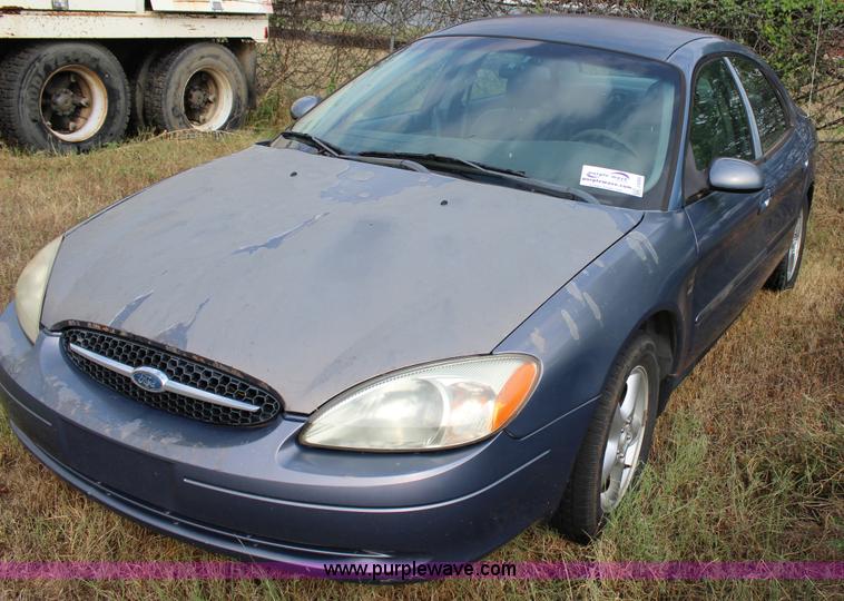 image for item J4364 2001 Ford Taurus SES