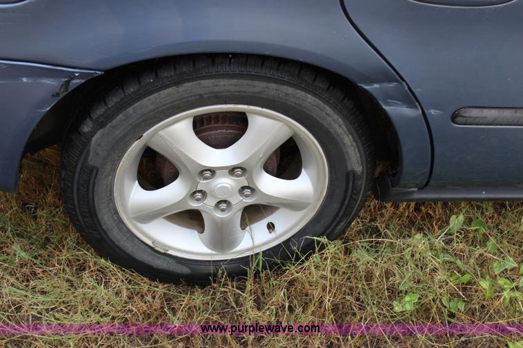 image for item J4364 2001 Ford Taurus SES