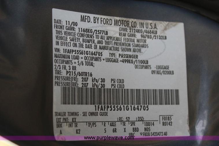 image for item J4364 2001 Ford Taurus SES