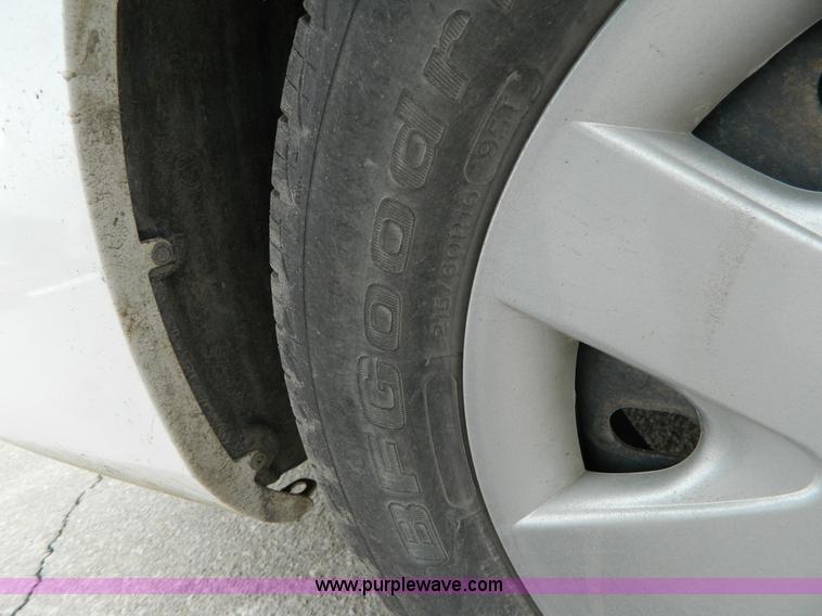 image for item J5147 2005 Ford Taurus