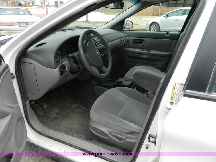 image for item J5147 2005 Ford Taurus