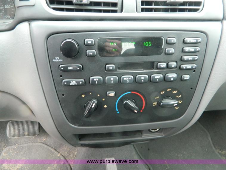 image for item J5147 2005 Ford Taurus