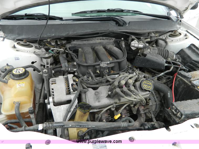 image for item J5147 2005 Ford Taurus