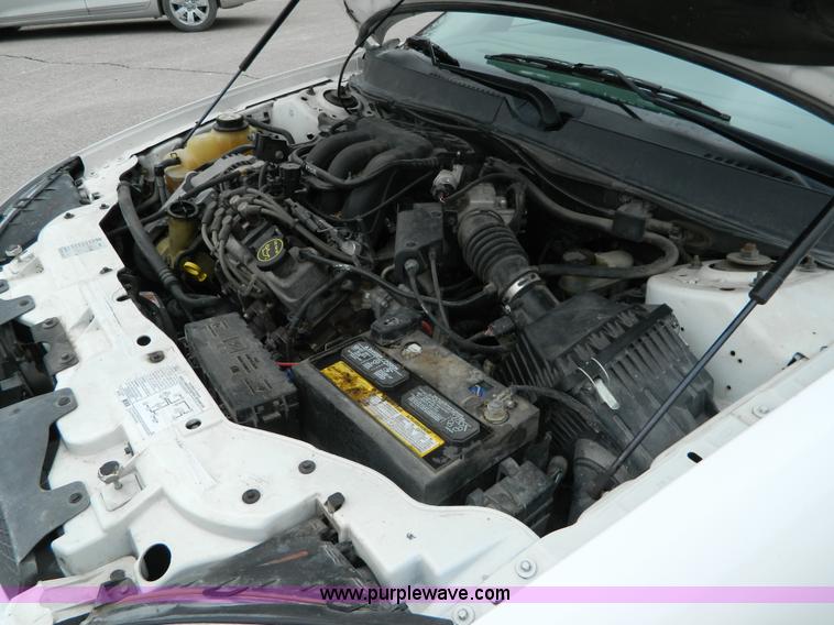 image for item J5147 2005 Ford Taurus