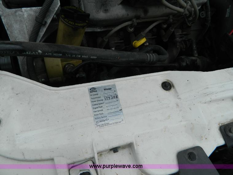 image for item J5147 2005 Ford Taurus