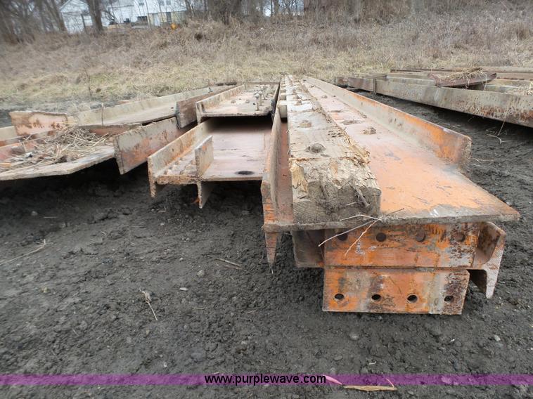 image for item J7316 (7) I-beams