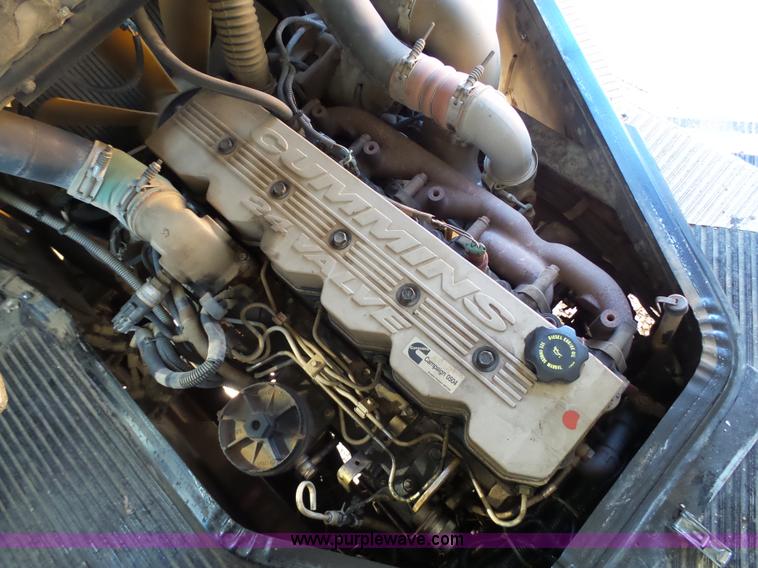 image for item J7358 1999 Blue Bird TC2000 school bus