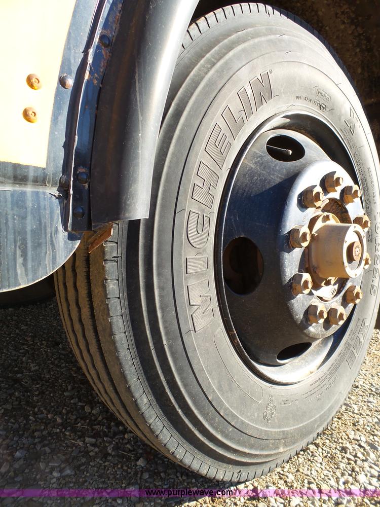 image for item J7358 1999 Blue Bird TC2000 school bus