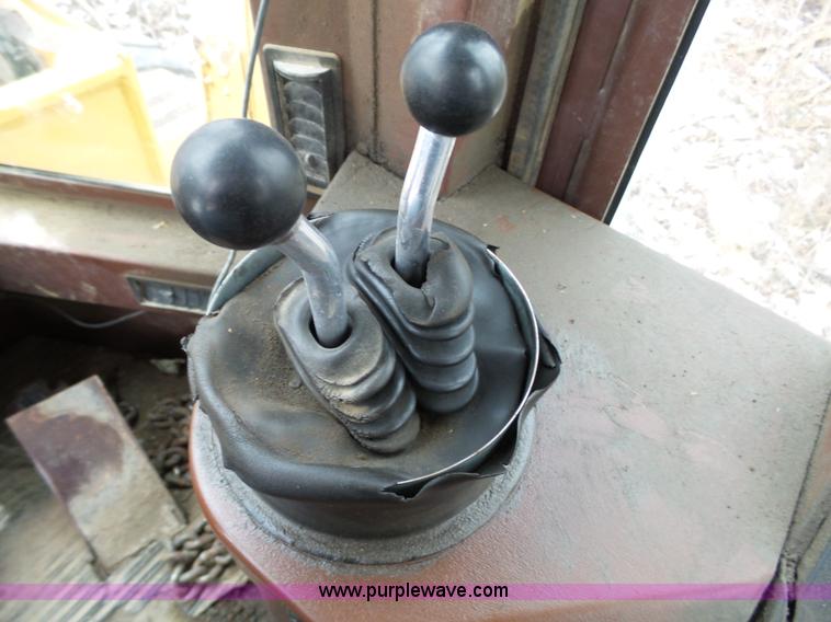 image for item J7372 Case 821 wheel loader