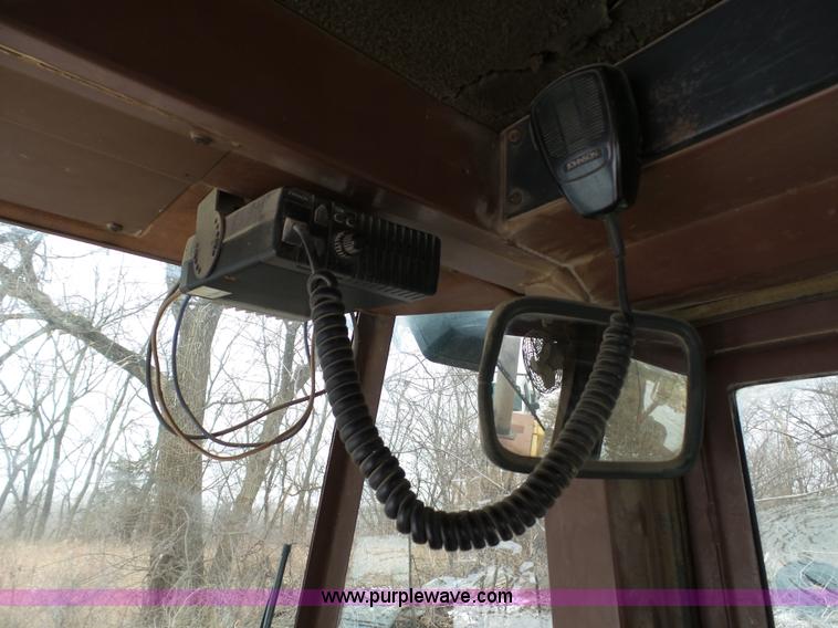 image for item J7372 Case 821 wheel loader