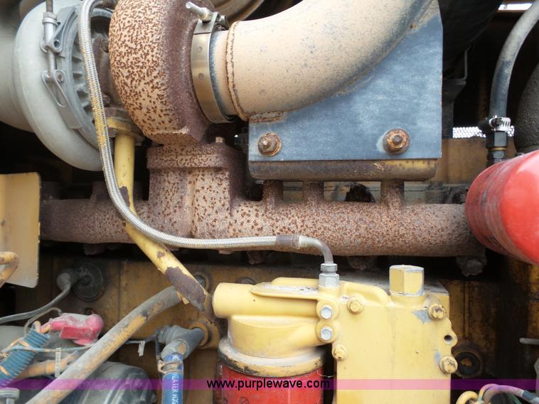 image for item J7372 Case 821 wheel loader