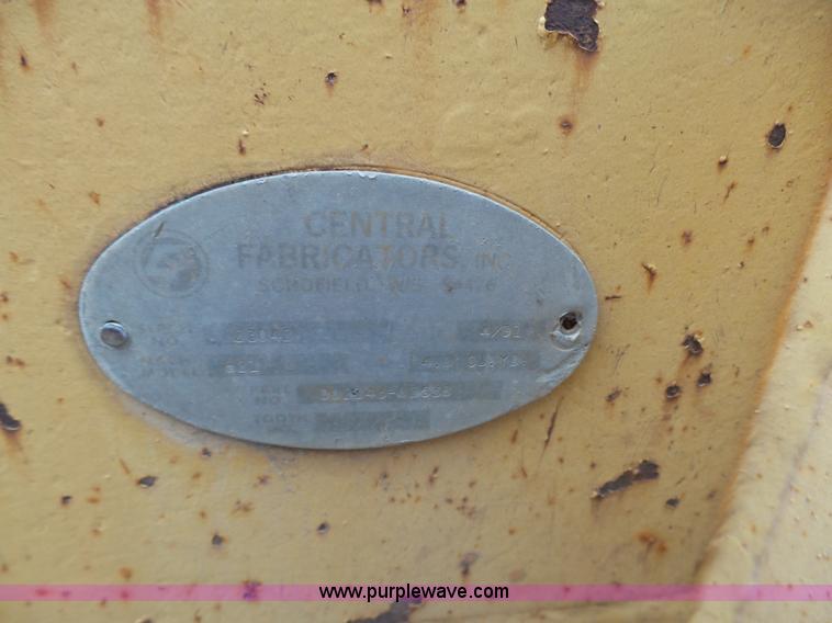 image for item J7372 Case 821 wheel loader