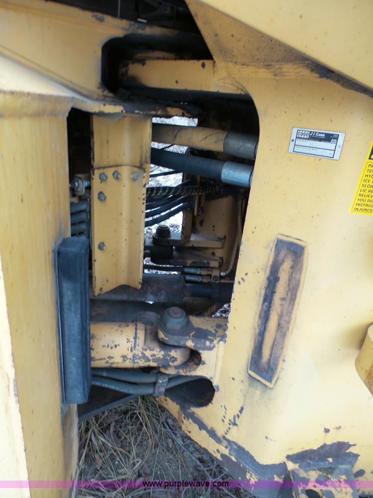 image for item J7372 Case 821 wheel loader