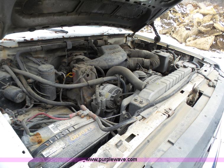 image for item J7373 1994 Ford F250 XL HD flatbed pickup truck