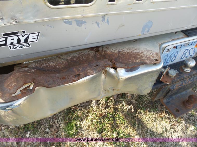 image for item J7645 1989 Chevrolet 1500 pickup truck