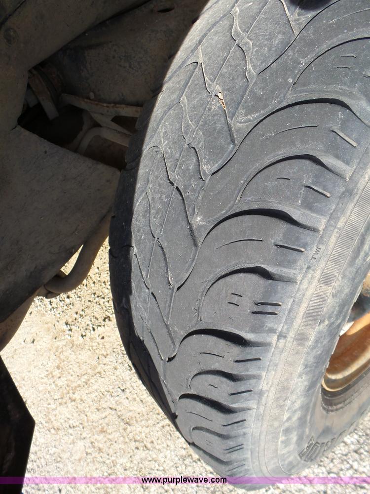 image for item J7645 1989 Chevrolet 1500 pickup truck