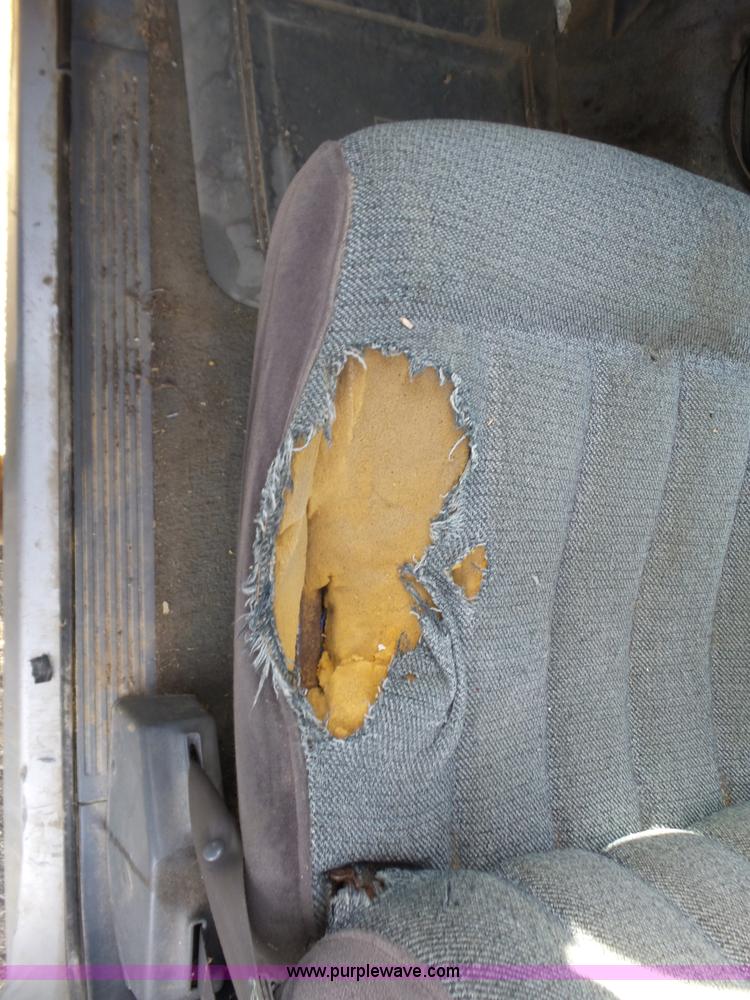 image for item J7645 1989 Chevrolet 1500 pickup truck