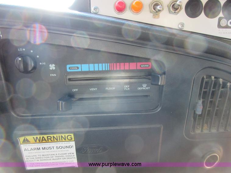 image for item J7662 1995 Ford Econoline E350 school bus
