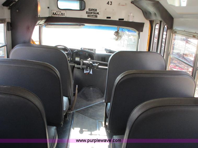 image for item J7662 1995 Ford Econoline E350 school bus