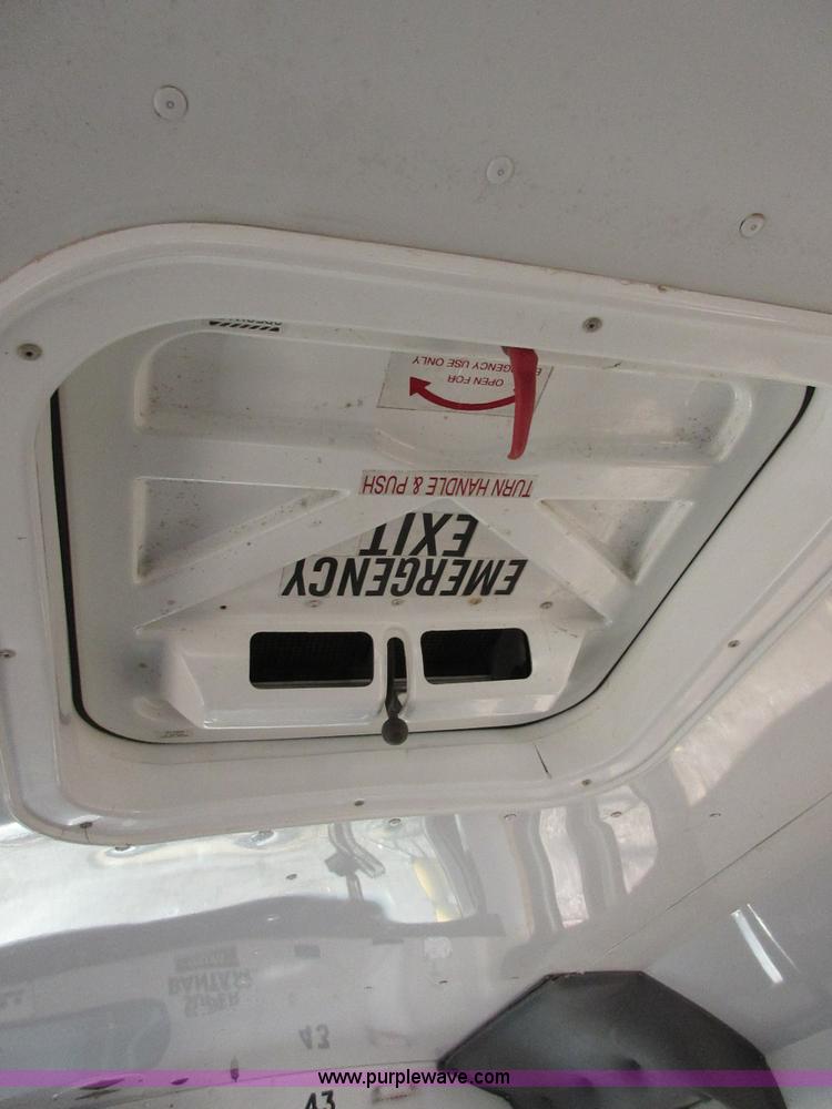 image for item J7662 1995 Ford Econoline E350 school bus