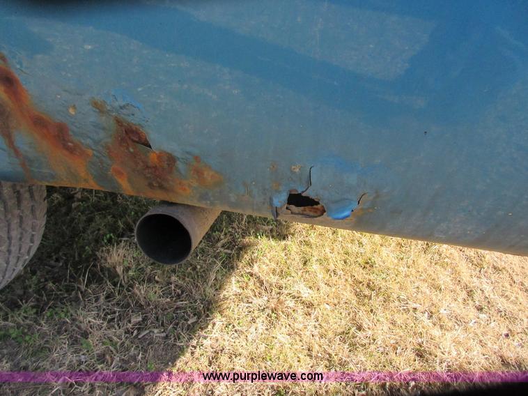image for item J7665 1991 Chevrolet Suburban R1500 SUV