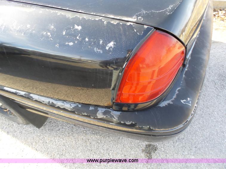 image for item J7668 2007 Ford Crown Victoria Police Interceptor