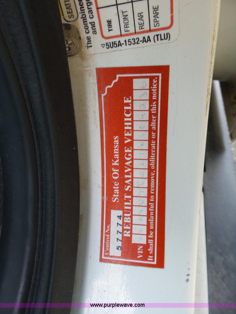 image for item J7668 2007 Ford Crown Victoria Police Interceptor