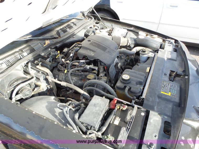 image for item J7668 2007 Ford Crown Victoria Police Interceptor