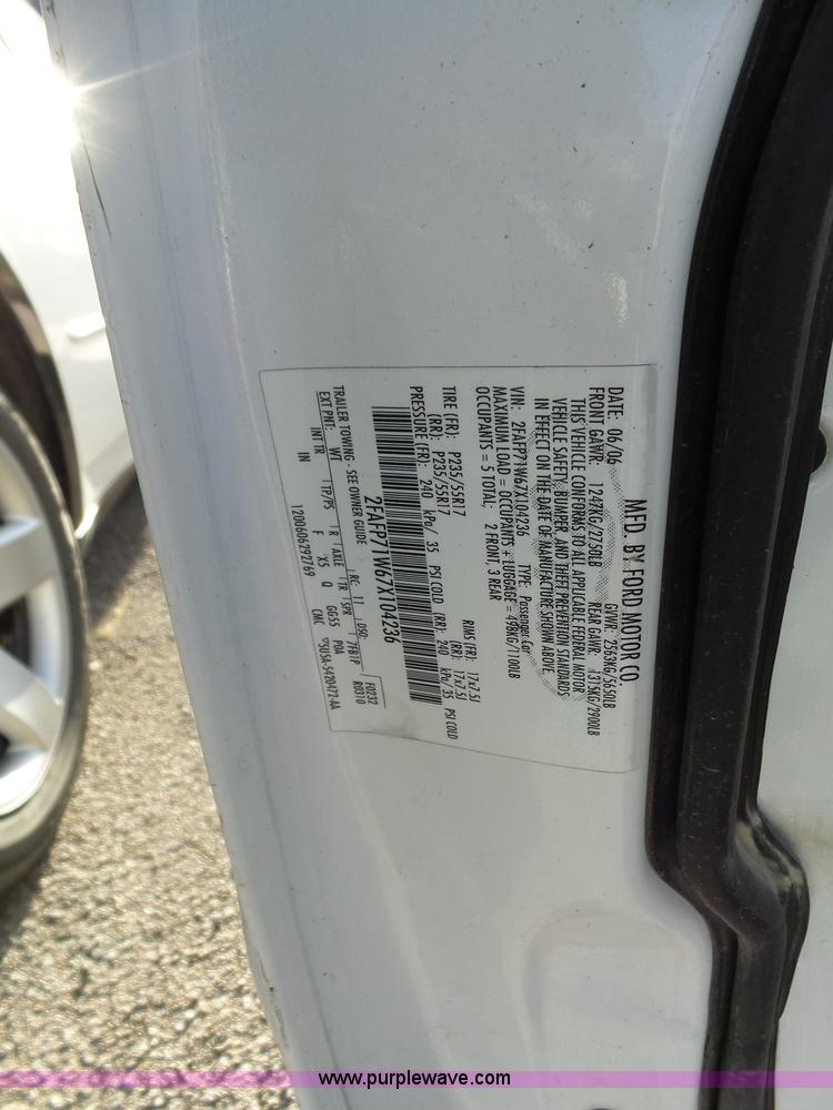 image for item J7668 2007 Ford Crown Victoria Police Interceptor