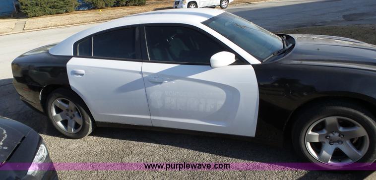 image for item J7670 2011 Dodge Charger Police