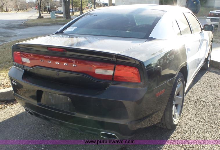 image for item J7670 2011 Dodge Charger Police