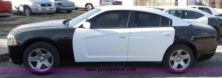 image for item J7670 2011 Dodge Charger Police