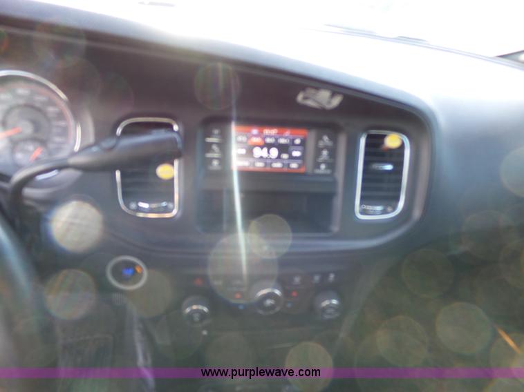 image for item J7670 2011 Dodge Charger Police