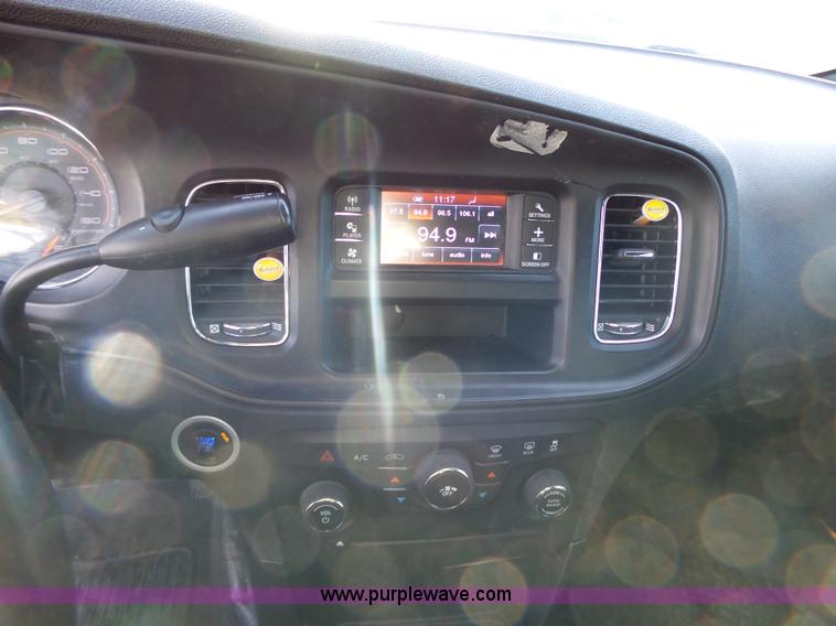 image for item J7670 2011 Dodge Charger Police