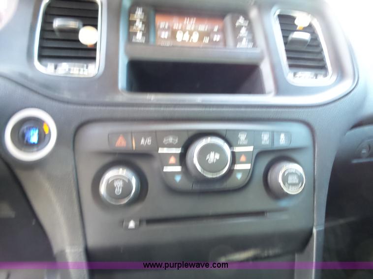 image for item J7670 2011 Dodge Charger Police