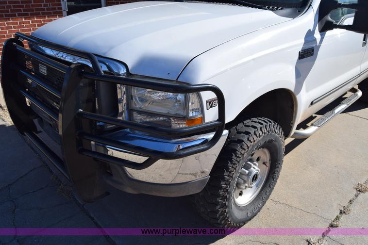 image for item K4454 1999 Ford F250 Super Duty SuperCab pickup truck