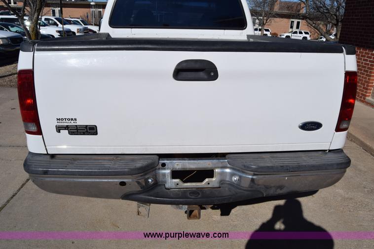 image for item K4454 1999 Ford F250 Super Duty SuperCab pickup truck