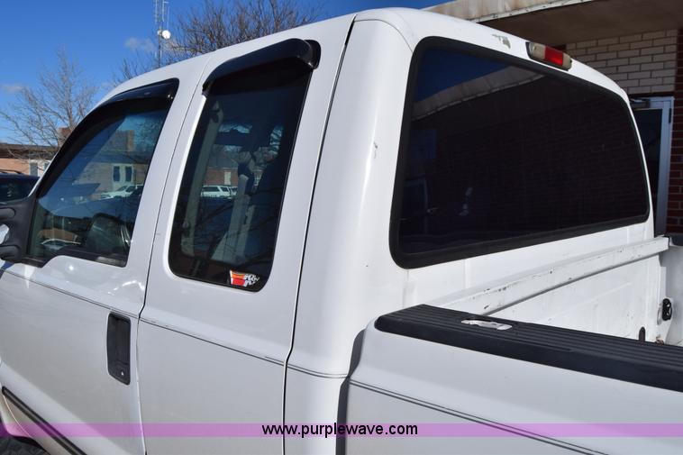 image for item K4454 1999 Ford F250 Super Duty SuperCab pickup truck