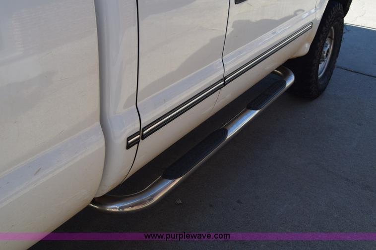 image for item K4454 1999 Ford F250 Super Duty SuperCab pickup truck