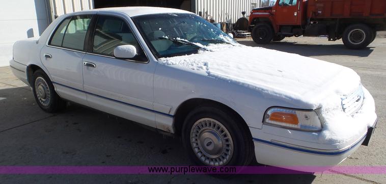 image for item K6956 2001 Ford Crown Victoria Police Interceptor