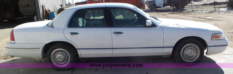 image for item K6956 2001 Ford Crown Victoria Police Interceptor