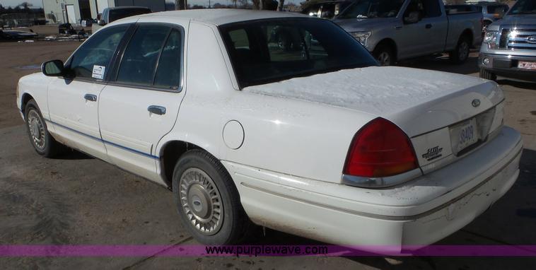 image for item K6956 2001 Ford Crown Victoria Police Interceptor
