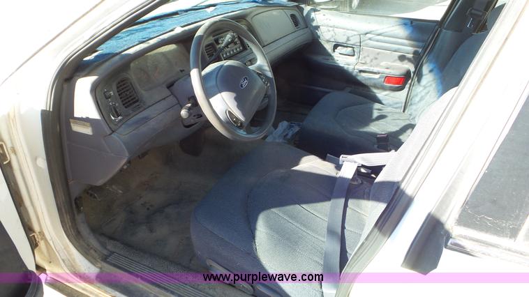 image for item K6956 2001 Ford Crown Victoria Police Interceptor