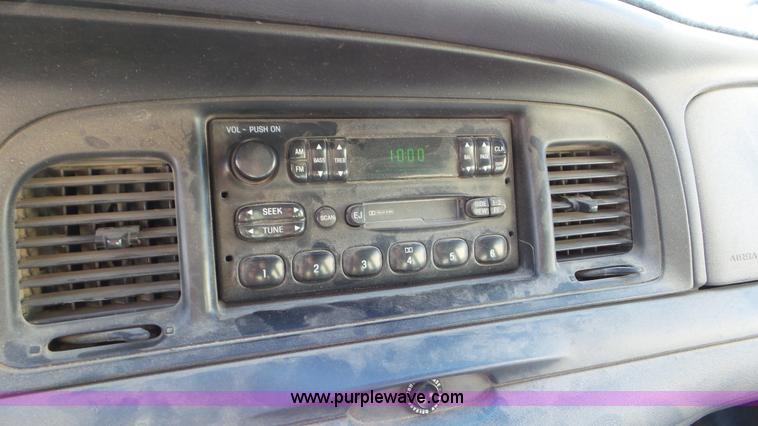 image for item K6956 2001 Ford Crown Victoria Police Interceptor