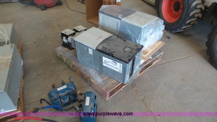 image for item K6958 Assorted Allen Bradley pump electronics