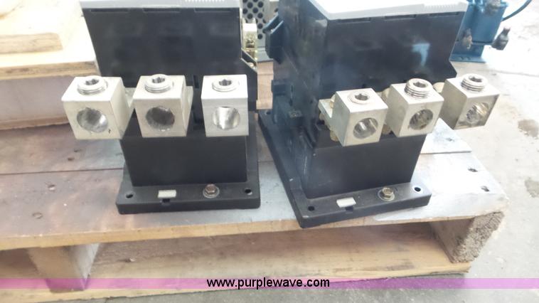 image for item K6958 Assorted Allen Bradley pump electronics