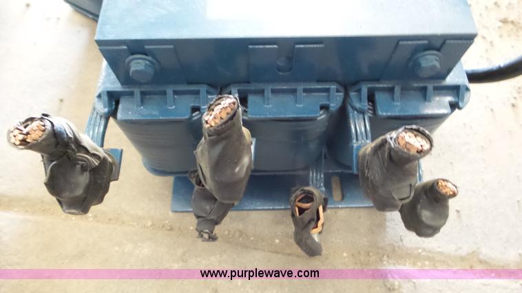 image for item K6958 Assorted Allen Bradley pump electronics