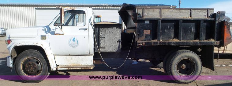 image for item K6959 1974 Chevrolet C60 dump truck