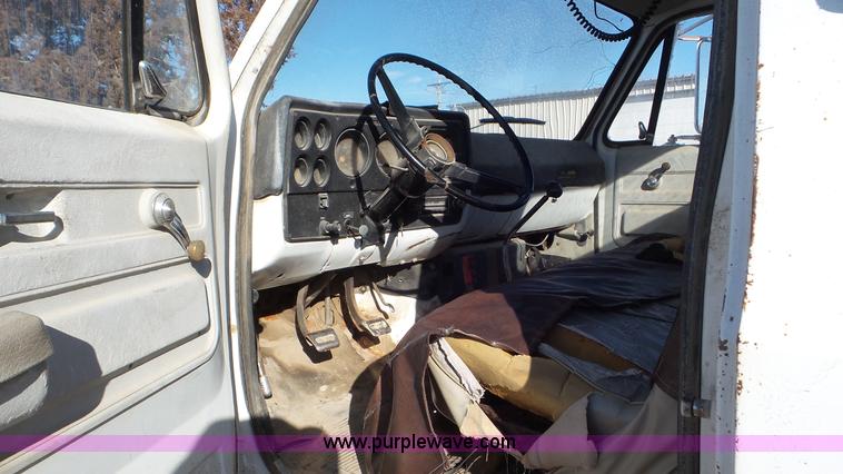 image for item K6959 1974 Chevrolet C60 dump truck