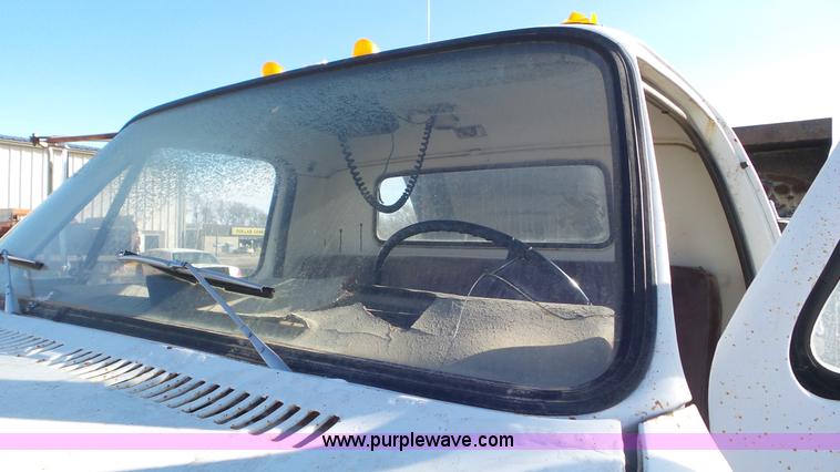 image for item K6959 1974 Chevrolet C60 dump truck